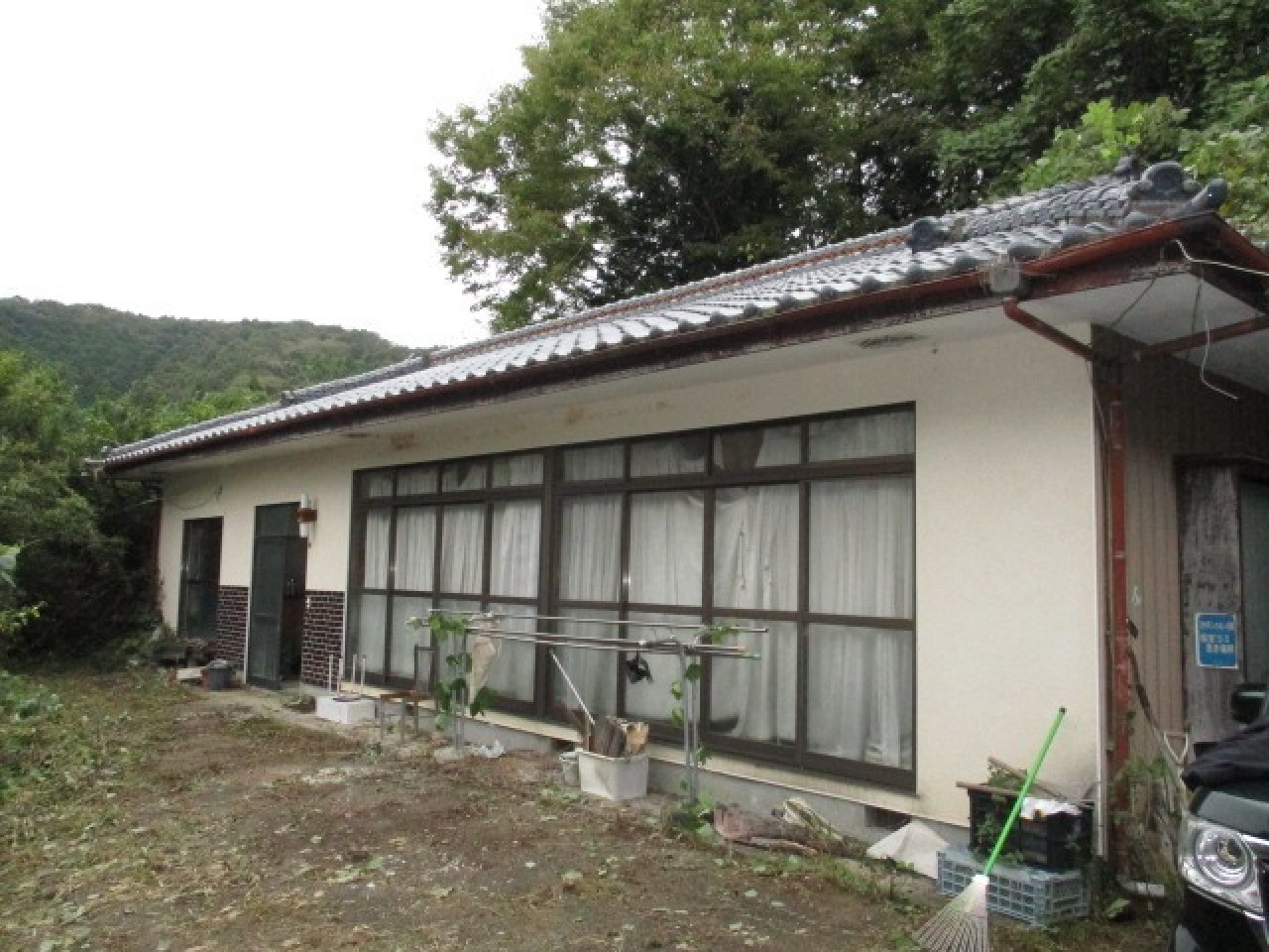 Wood house on a large plot in Tochigi