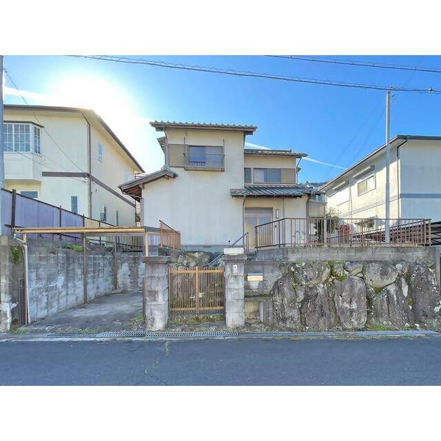1980s wood house, 18-min walk to station, Mie