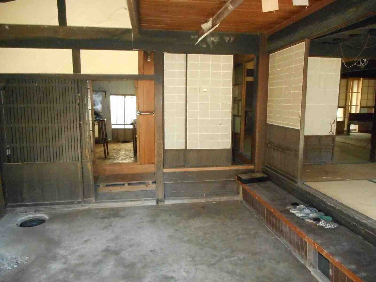 1960s house, 20-min walk to station, Hyogo