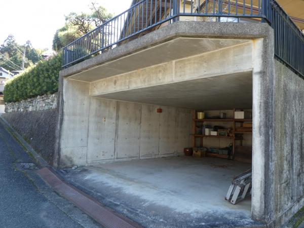 1990s wood house, 20-min walk to station, Ehime