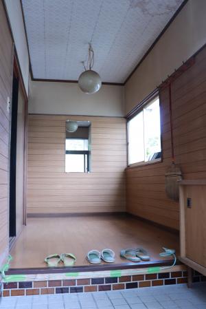 1970s wood house, 20-min walk to station, Miyagi
