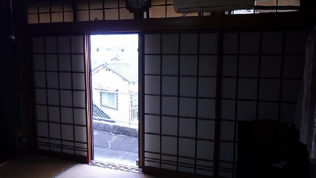 1970s wood house, 19-min walk to station, Nagasaki