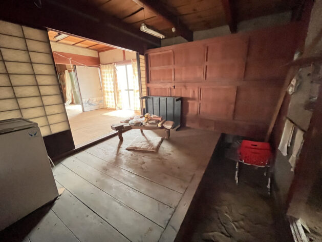 Wood house in Ehime