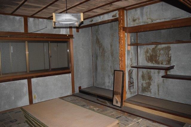 1960s wood house in Kochi
