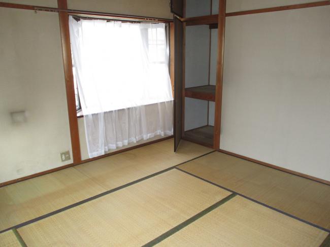 1980s wood house, 20-min walk to station, Okayama