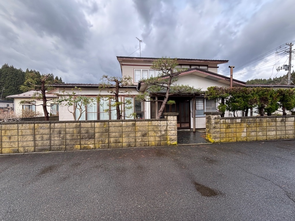 House, 11-min walk to station, Akita