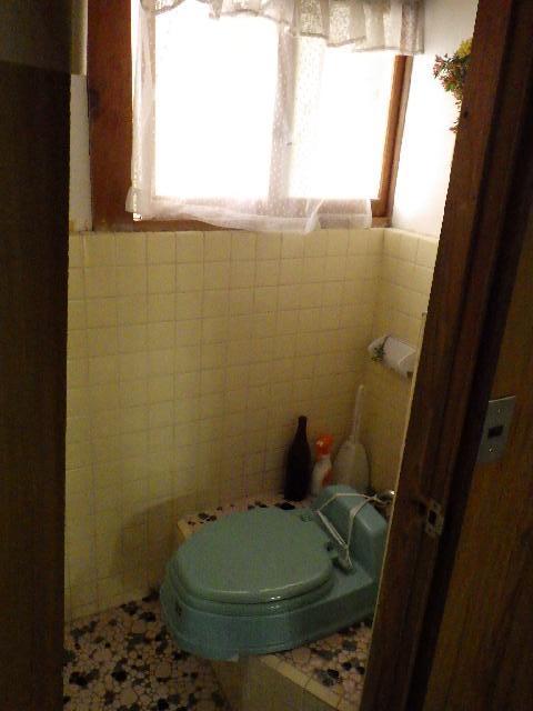 1970s wood house, 12-min walk to station, Nagasaki