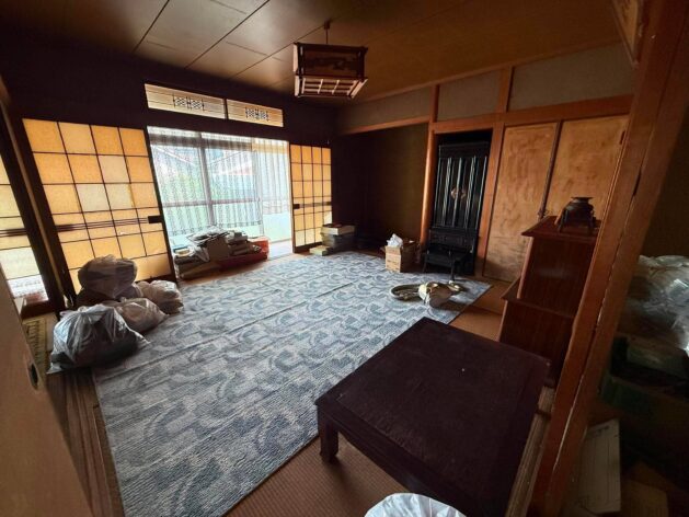 1970s wood house in Ehime