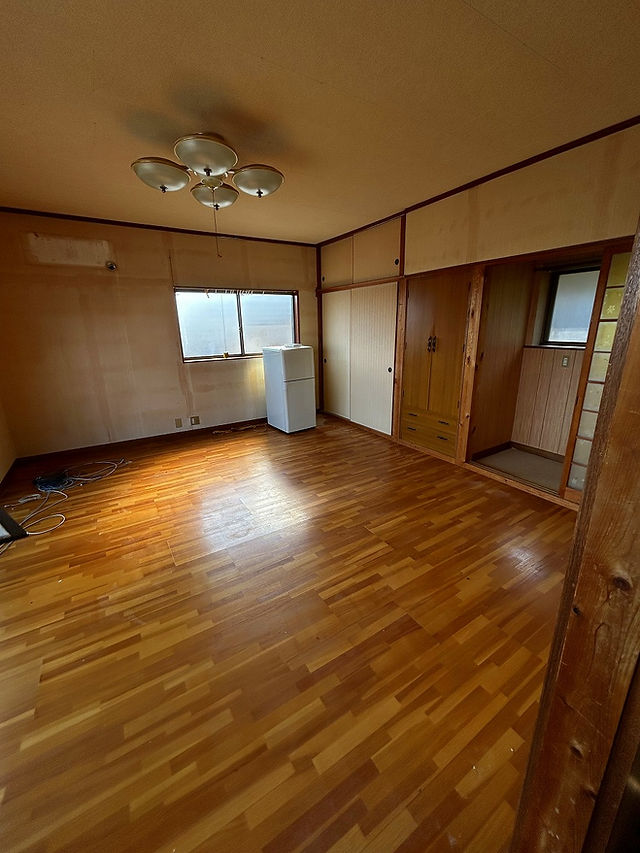 Wood house, 7-min walk to station, Mie
