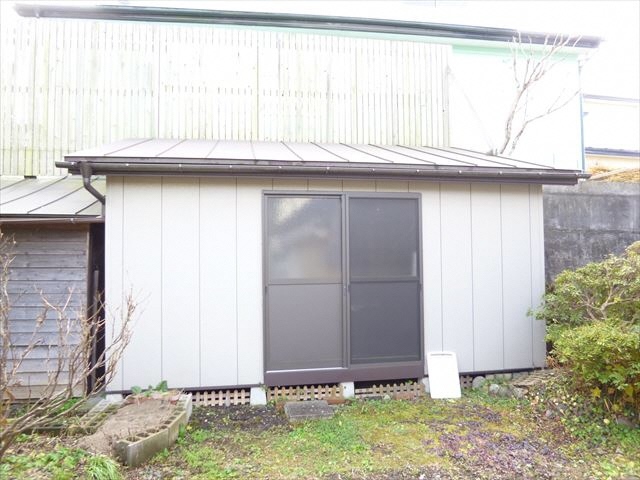 1970s wood house, 15-min walk to station, Aomori