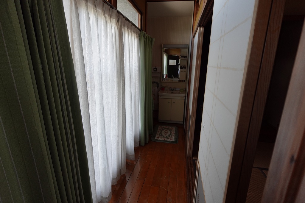 1960s wood house, 11-min walk to station, Nagano