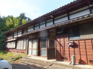 Wood house on a large plot in Niigata