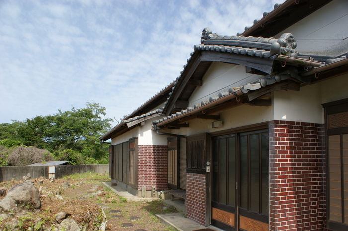 1980s wood house in Kochi