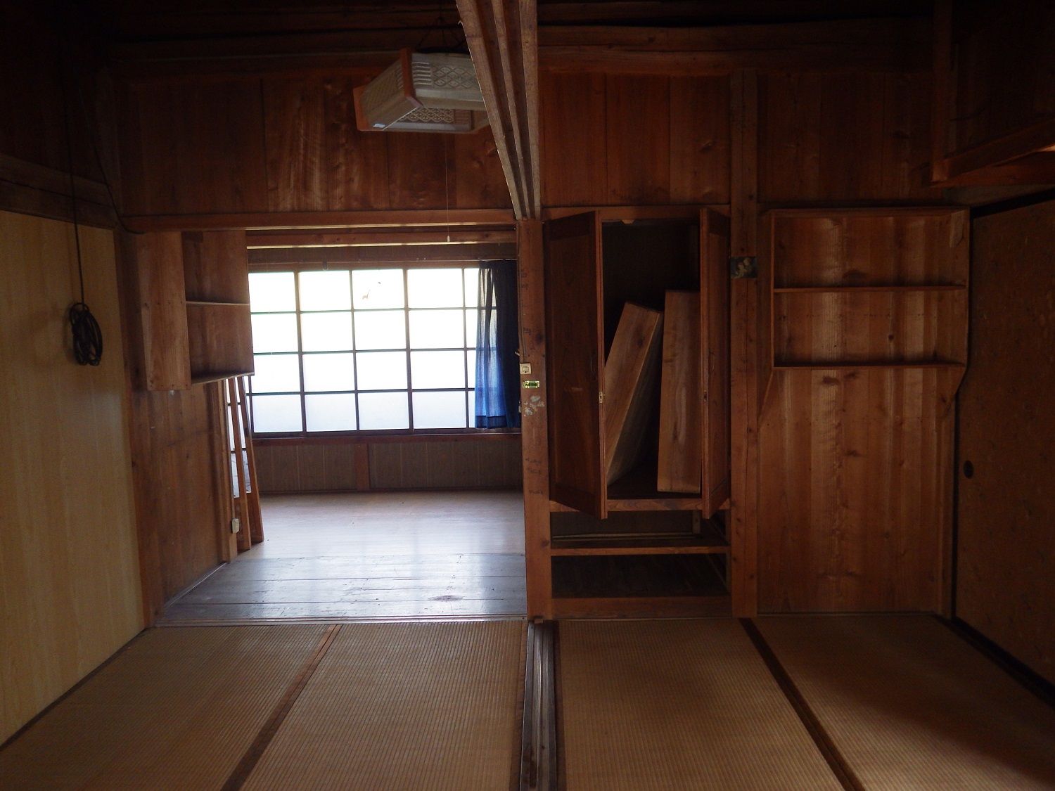 1950s wood house with storehouses in Shizuoka