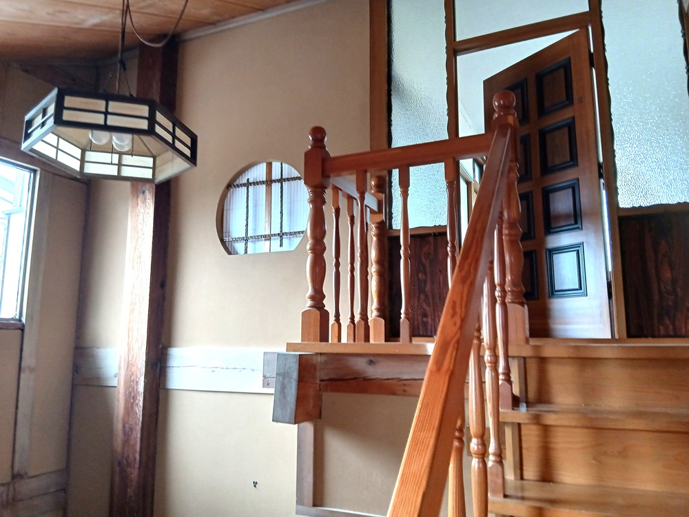1980s wood house, 5-min walk to station, Iwate