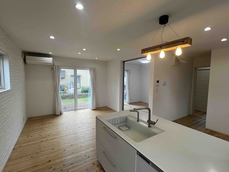 2010s wood house, 6-min walk to station, Tottori