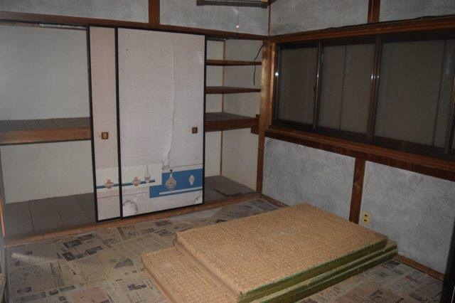 1960s wood house in Kochi