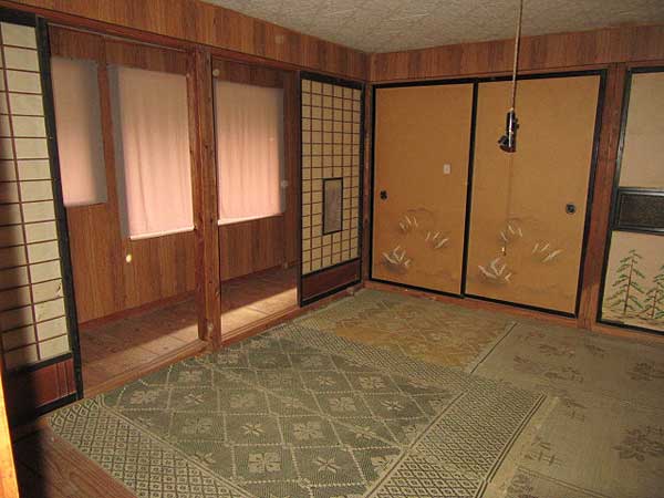 1970s steel-frame house on a large plot in Iwate
