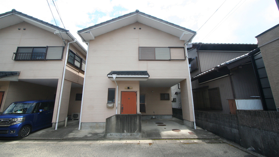 1990s wood house, 8-min walk to station, Wakayama