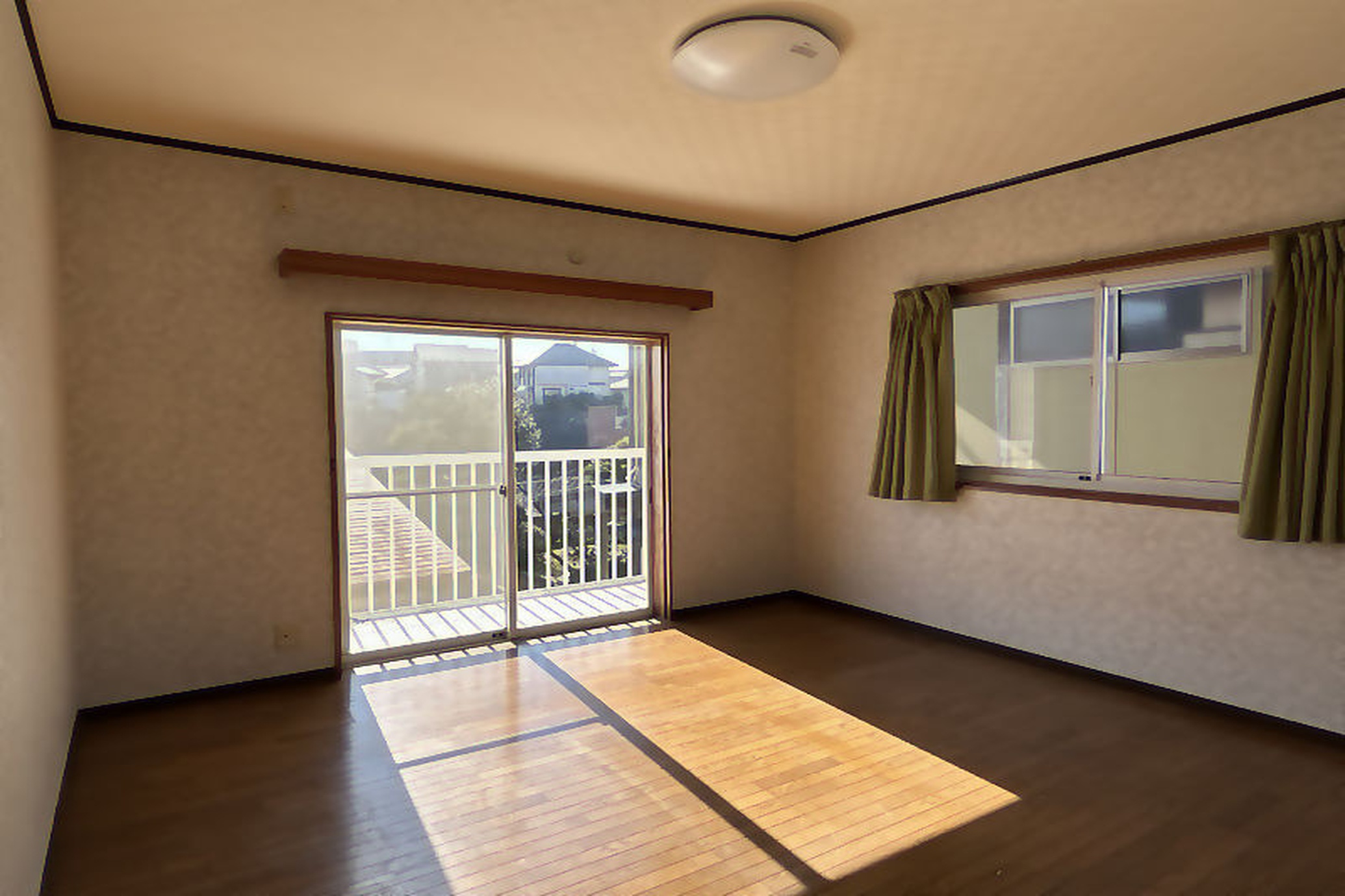 1990s wood house, 20-min walk to station, Fukui