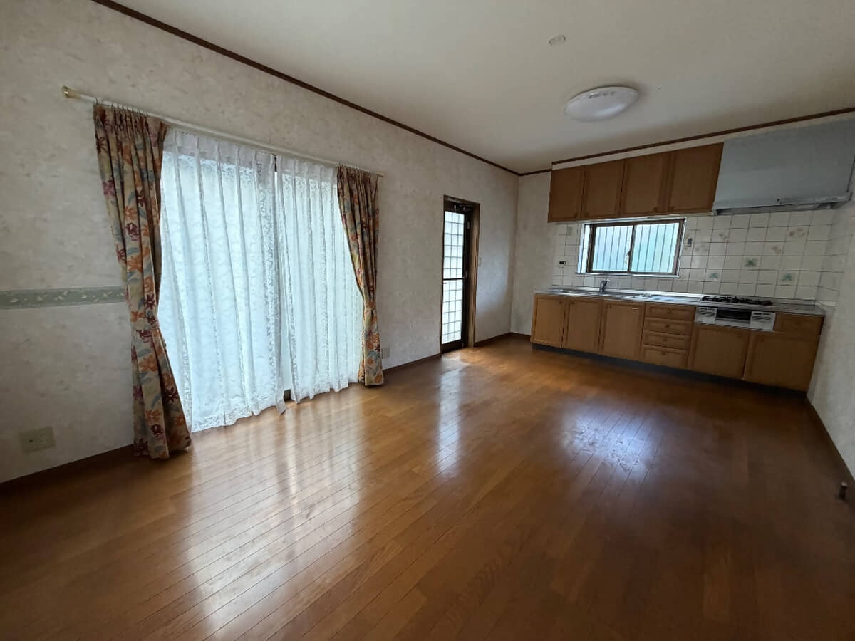 1990s wood house, 20-min walk to station, Hiroshima