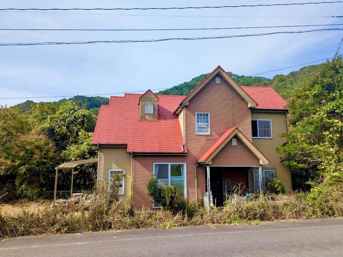 1990s wood house in Hiroshima