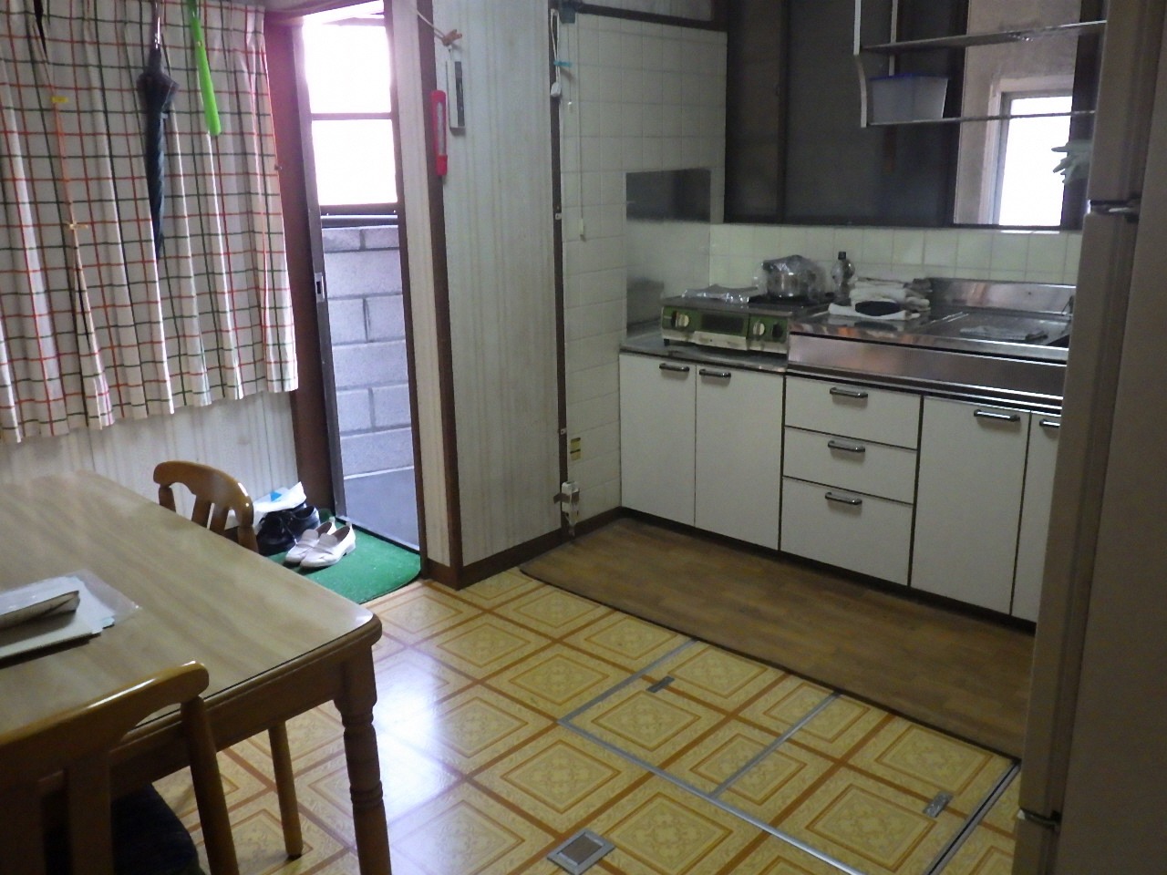 1980s wood house in Kochi