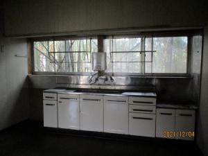 1960s wood house on a large plot in Niigata