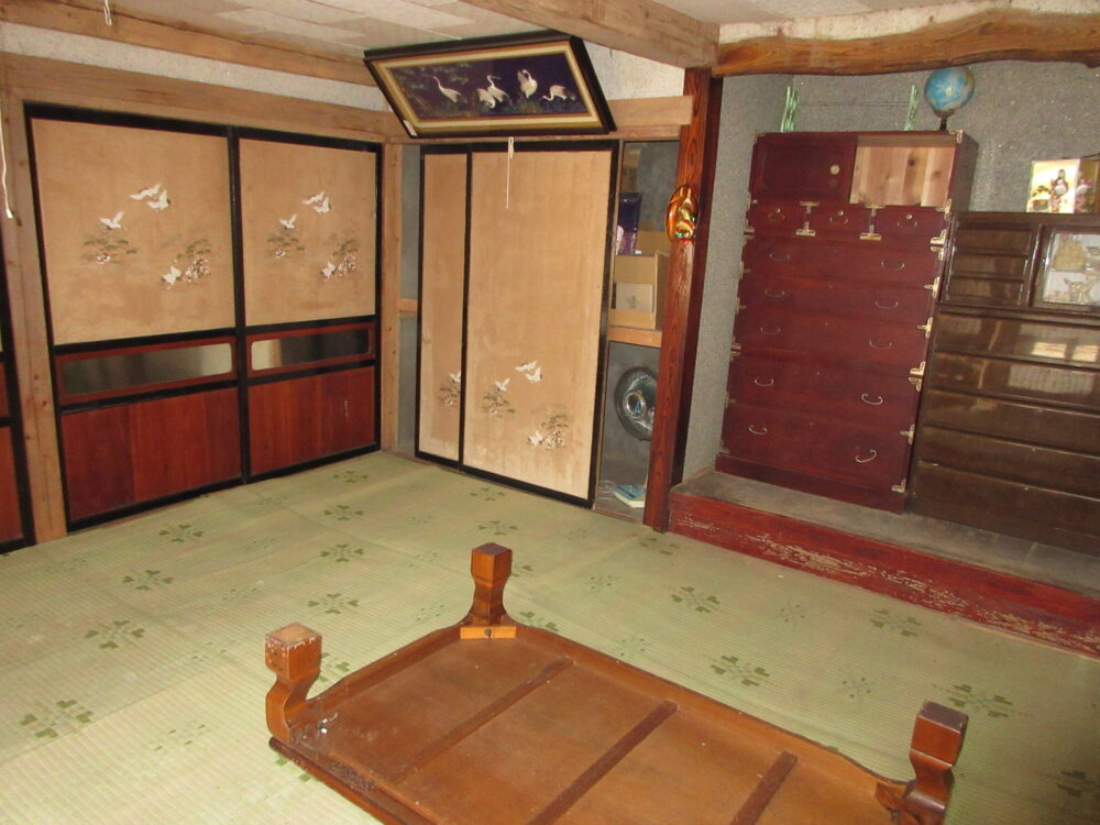 Wood house on a large plot in Iwate