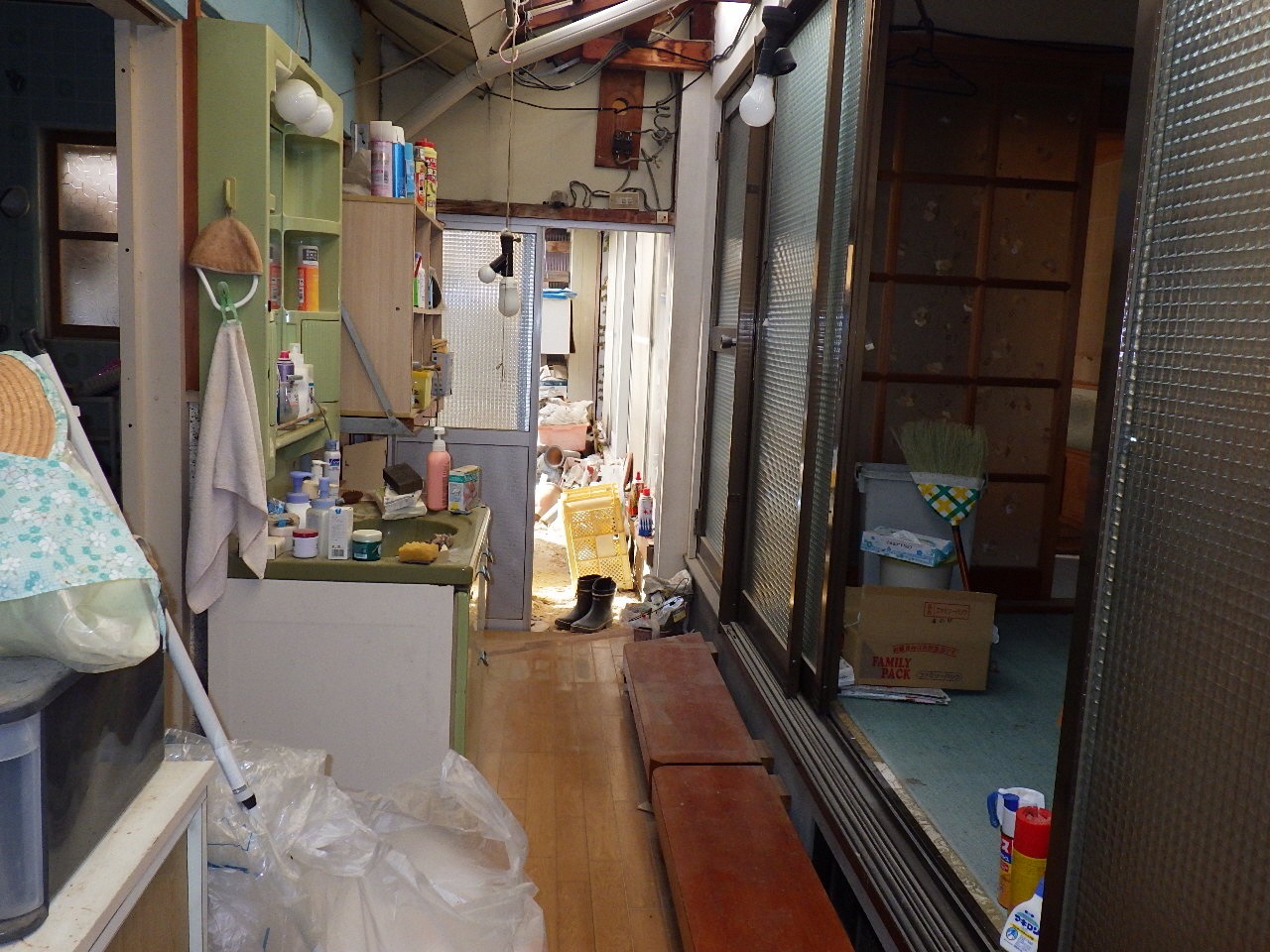 1980s wood house in Kochi