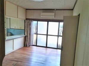 1970s wood house, 8-min walk to station, Shimane