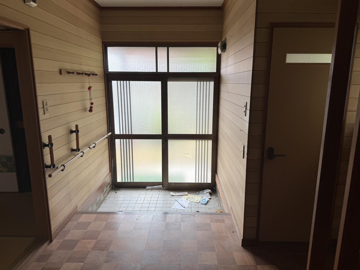 1970s wood house near the coast in Miyazu, Kyoto