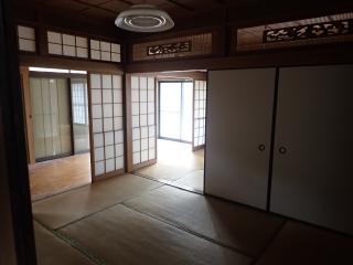 1980s wood house in Oita