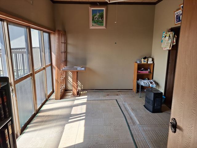 1960s wood house with outbuildings in Yamaguchi