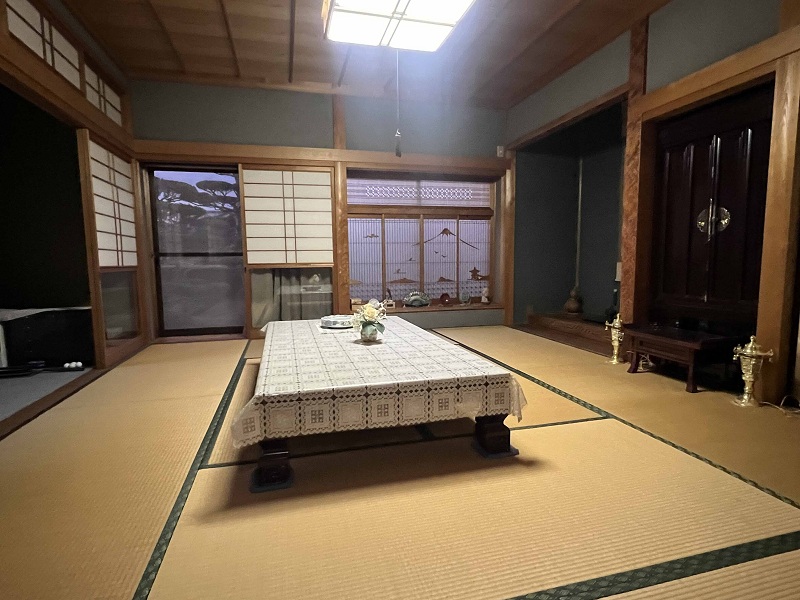 1990s wood house, 9-min walk to station, Tottori