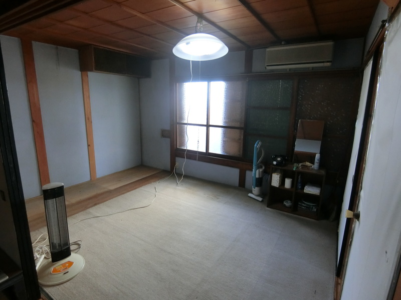 1960s wood house in Kochi