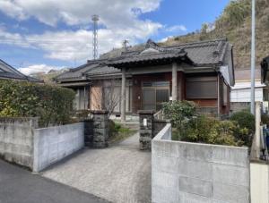 1980s wood house near the coast in Tagami, Tarumizu