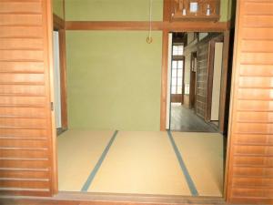 1930s wood house, 1-min walk to station, Shimane