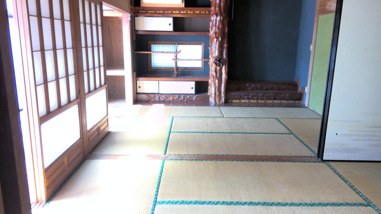 1980s wood house in Koyama, Kimotsuki, farmland, approval needed
