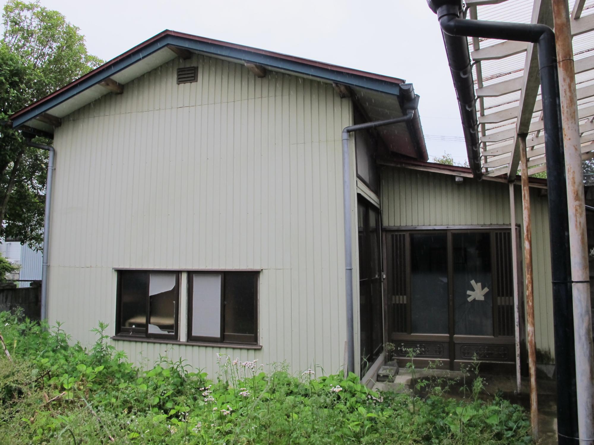 Property Registration No. 0236 - 890,000 yen Bargain Property! Excellent Location and Convenience!