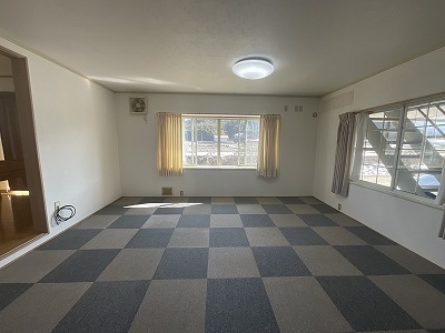 7LDK with Renovated Plumbing! Second Floor Building Also Available for Rental!