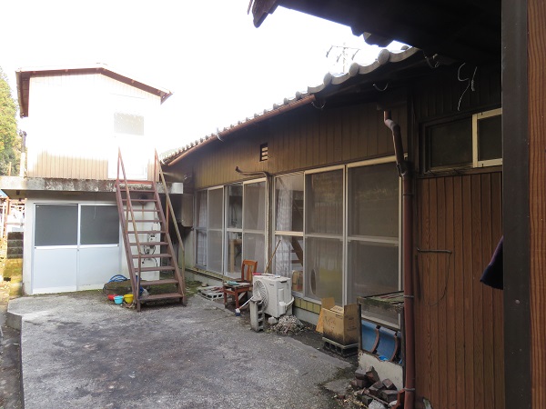 1960s wood house in Matsusaka Kahada