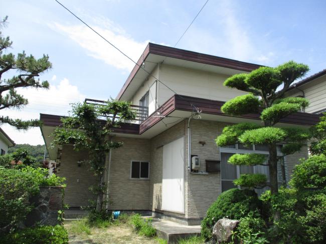 1970s steel-frame house, 17-min walk to station, Okayama
