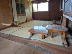 1980s wood house on a large plot in Yamagata