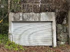1980s wood house in Kashiwabara, Satsuma, farmland, approval needed