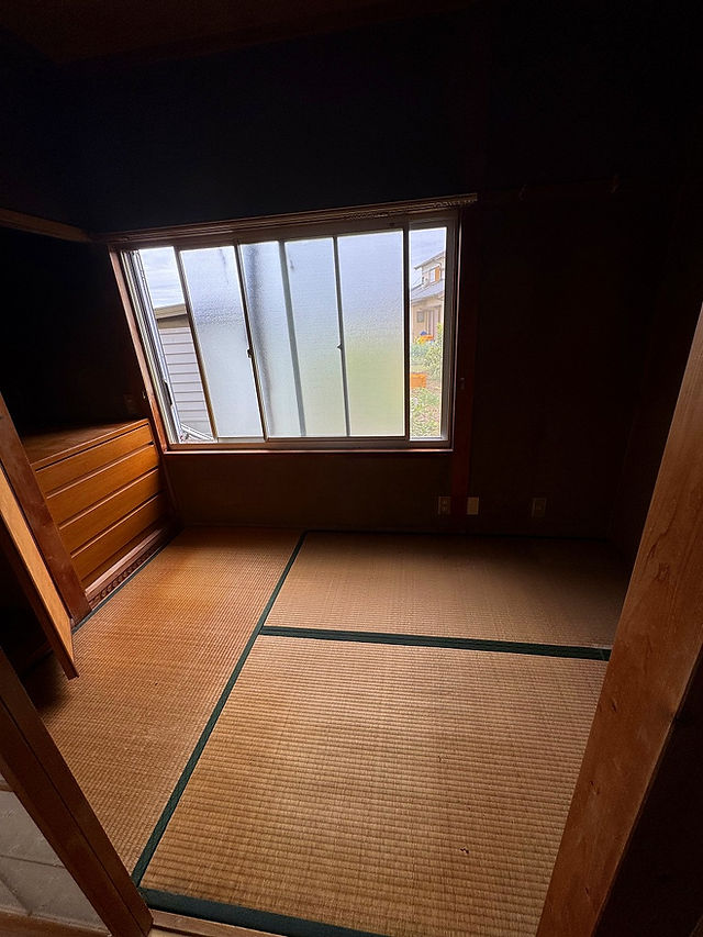 1980s wood house, 7-min walk to station, Mie