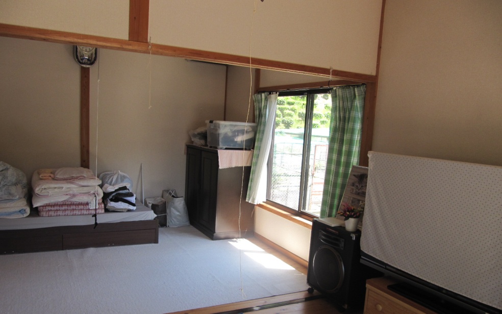 2000s wood house in Nara