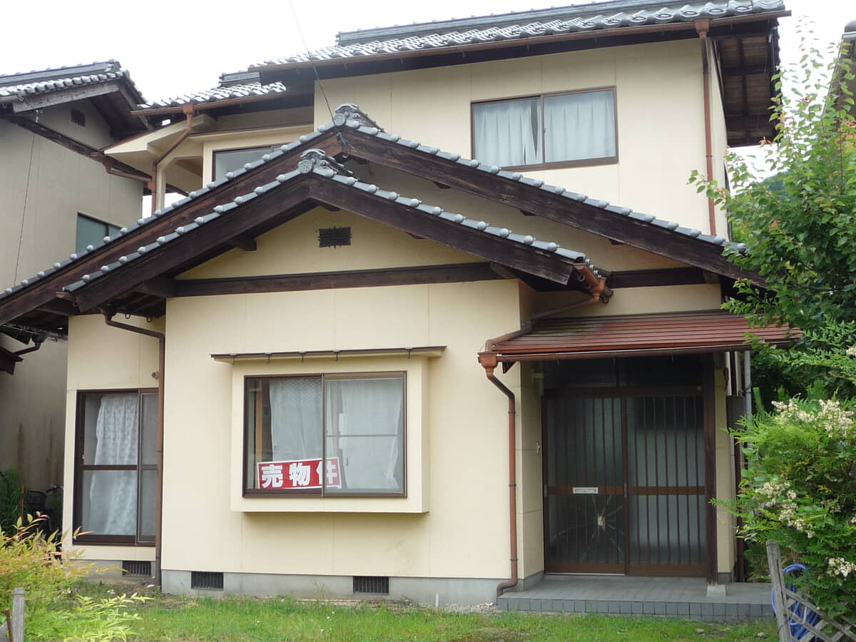 1990s wood house in Hiroshima