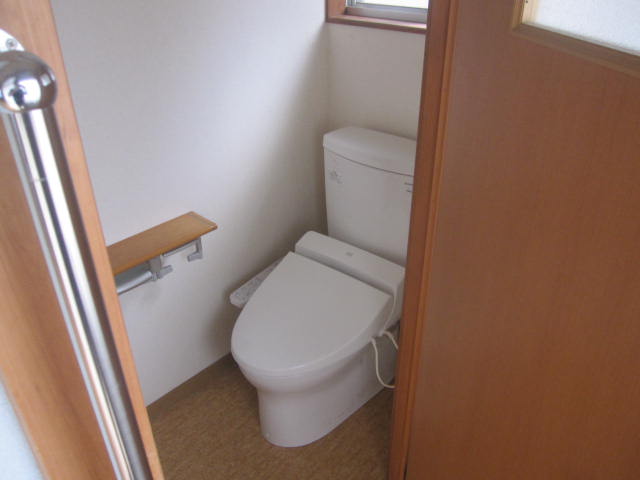 1970s wood house, 1-min walk to station, Gifu