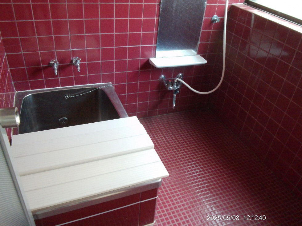 1980s wood house, 17-min walk to station, Aomori